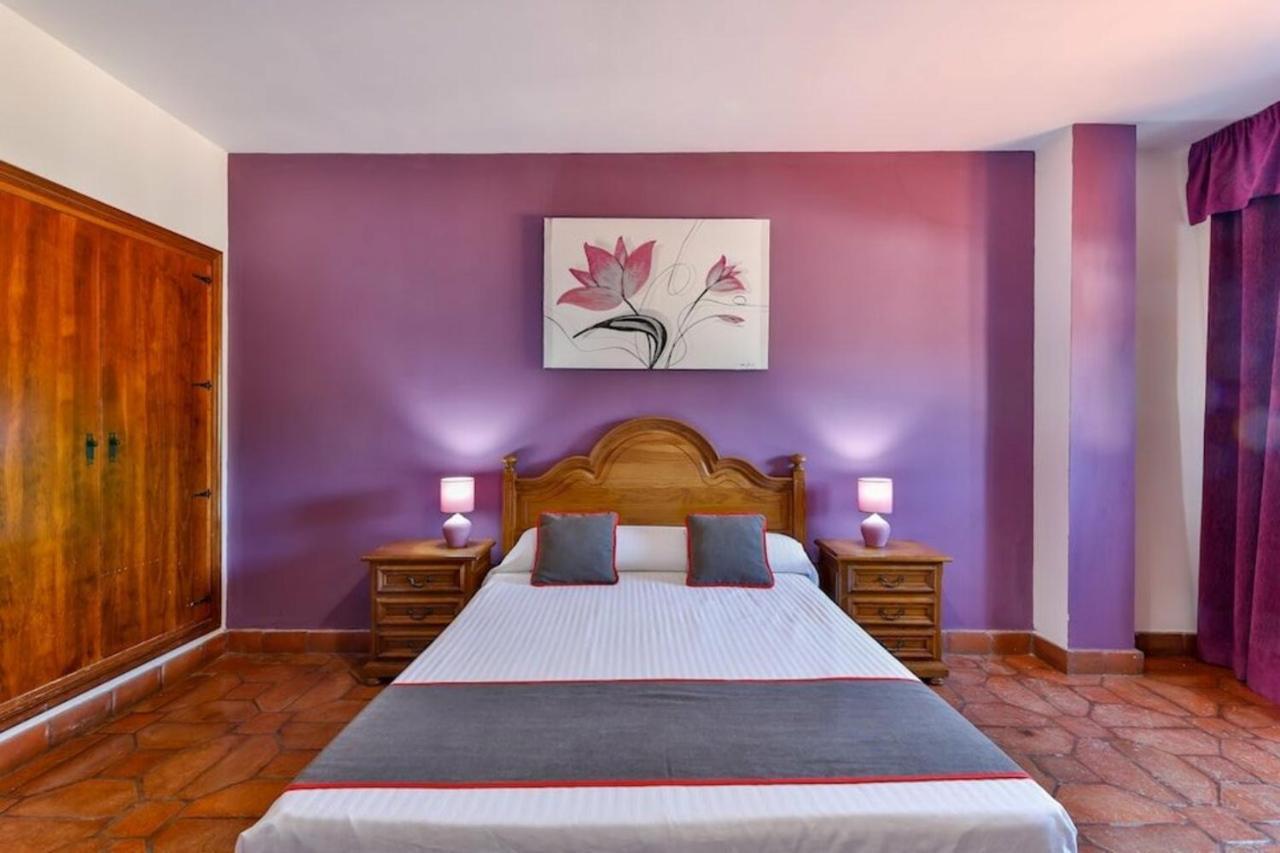 Hostal Alfonso XI Guadalupe  Eksteriør billede