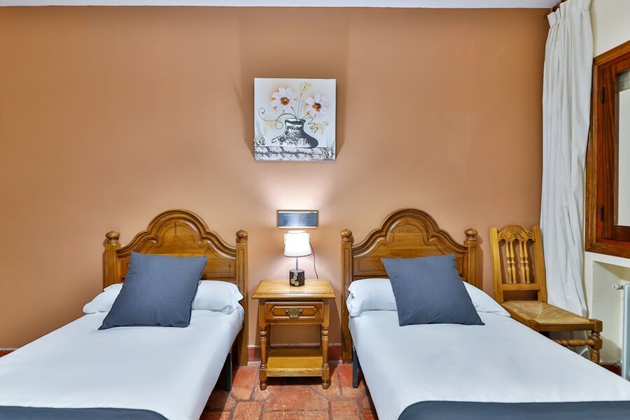 Hostal Alfonso XI Guadalupe  Eksteriør billede