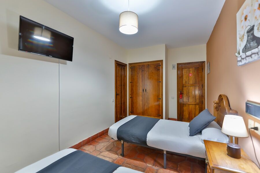 Hostal Alfonso XI Guadalupe  Eksteriør billede