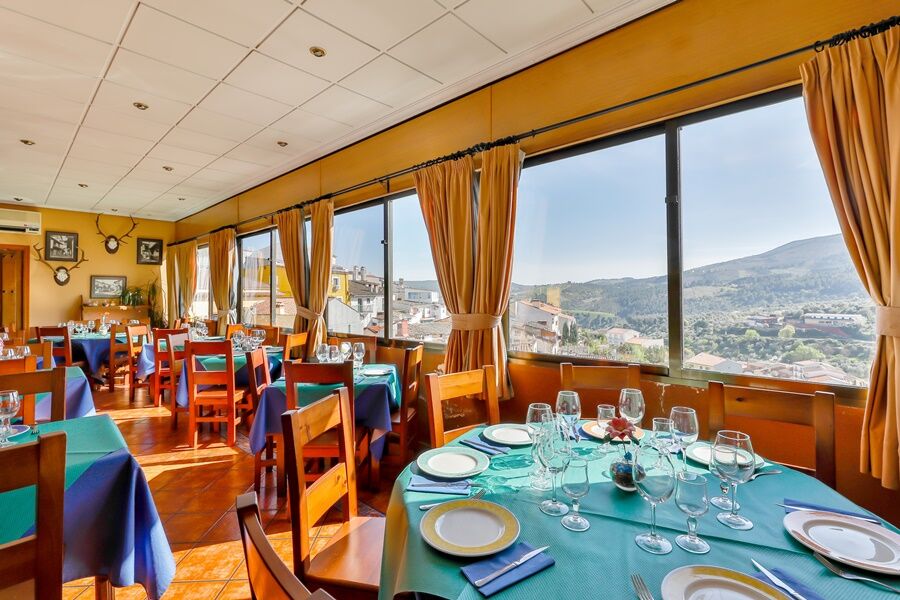 Hostal Alfonso XI Guadalupe  Eksteriør billede