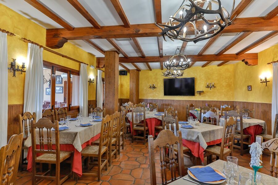Hostal Alfonso XI Guadalupe  Eksteriør billede